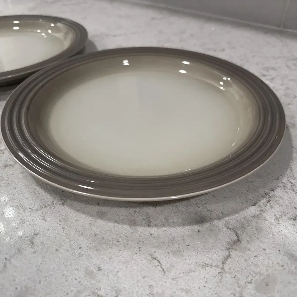 Le Creuset **price firm